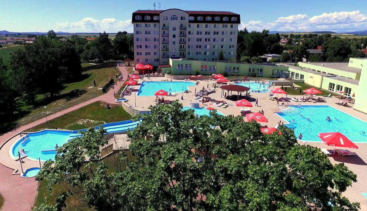 Hotel Rimava Попрад Экстерьер фото